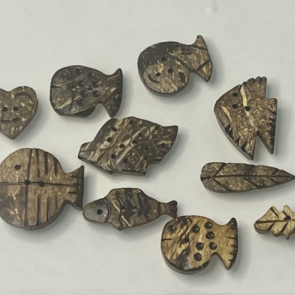 Vintage Wood Buttons lot of 10 diff sizes and shapes